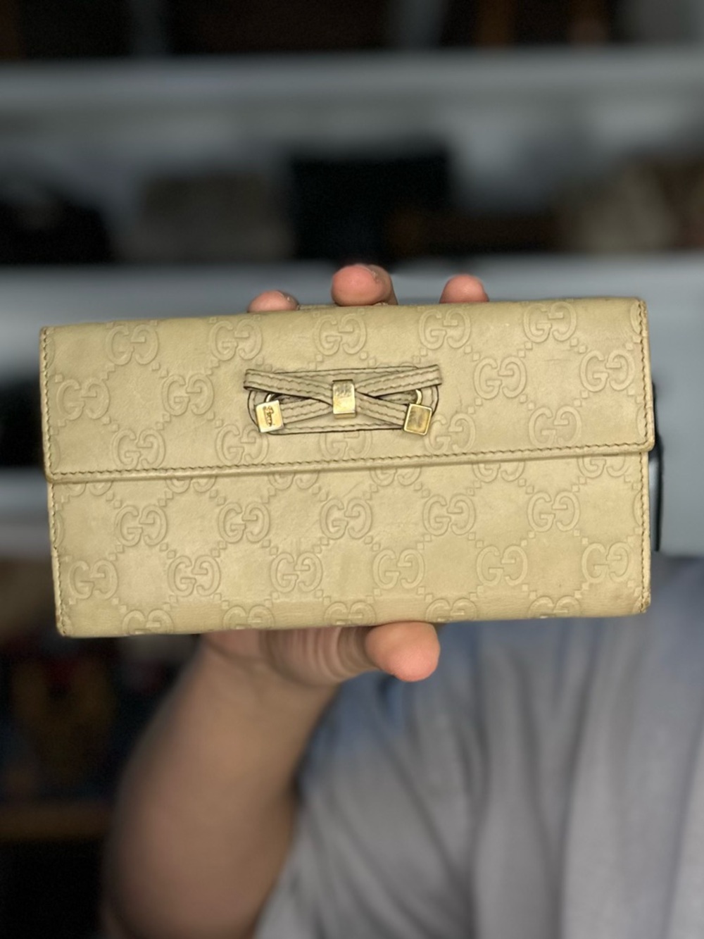 GUCCI CREAM LEATHER WALLET